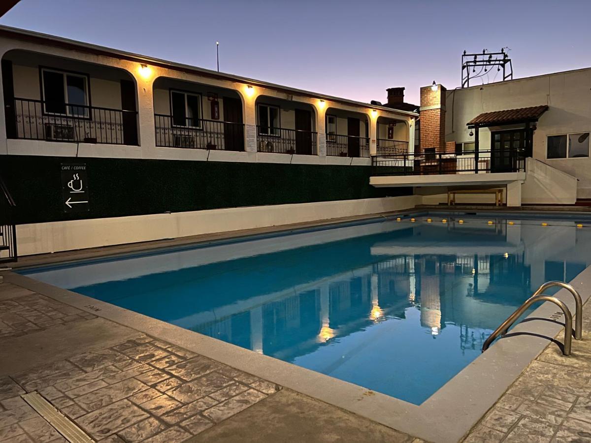 Hotel Casa Del Sol Ensenada Bagian luar foto